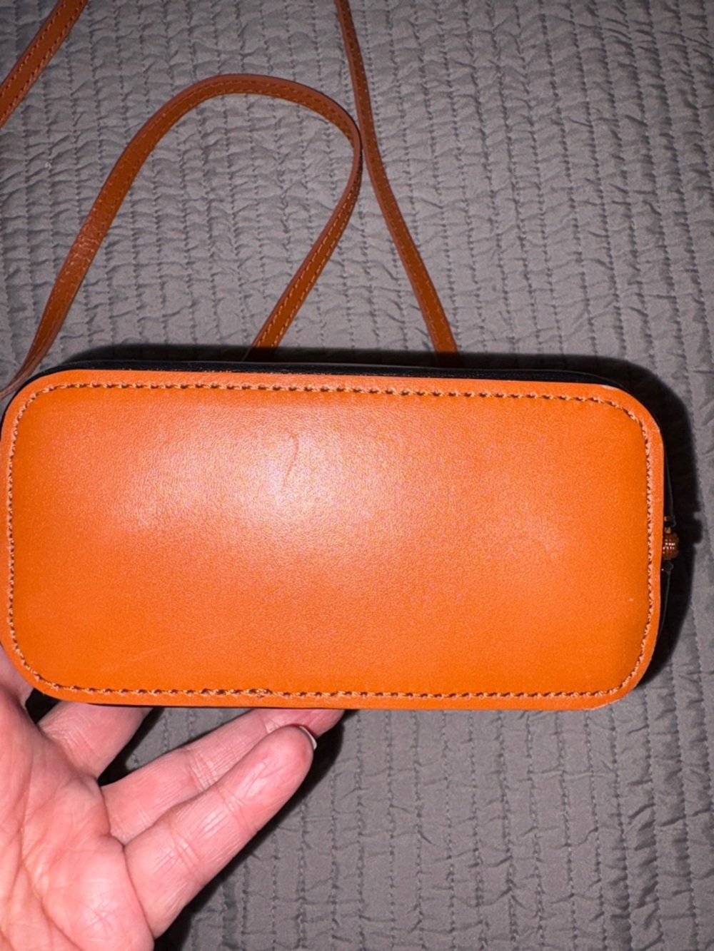 Vera Pelle Italian Leather Crossbody Bag - Classic Two-Tone Design - Picture 3 of 9